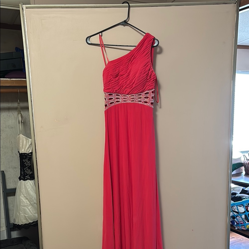Chic One-Shoulder Coral Dress
